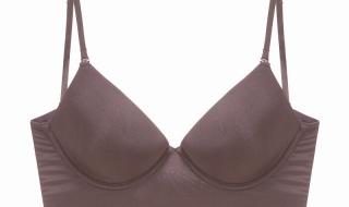 胸罩的正确穿法