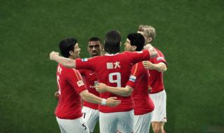 实况足球2013二过一